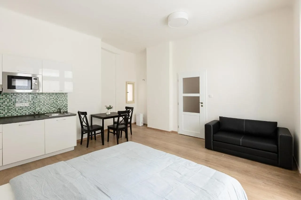 Apartman Cozy Studio In Quiet Courtyard Near Charles Bridge Prága Csehország